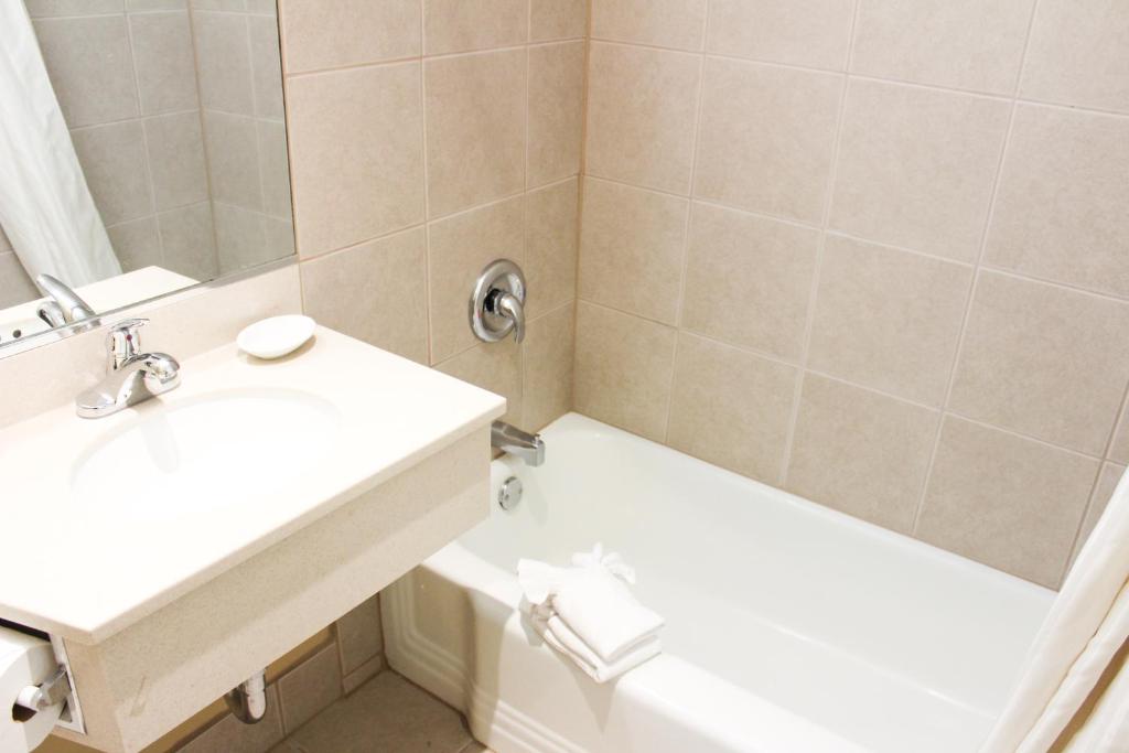 Room image 6